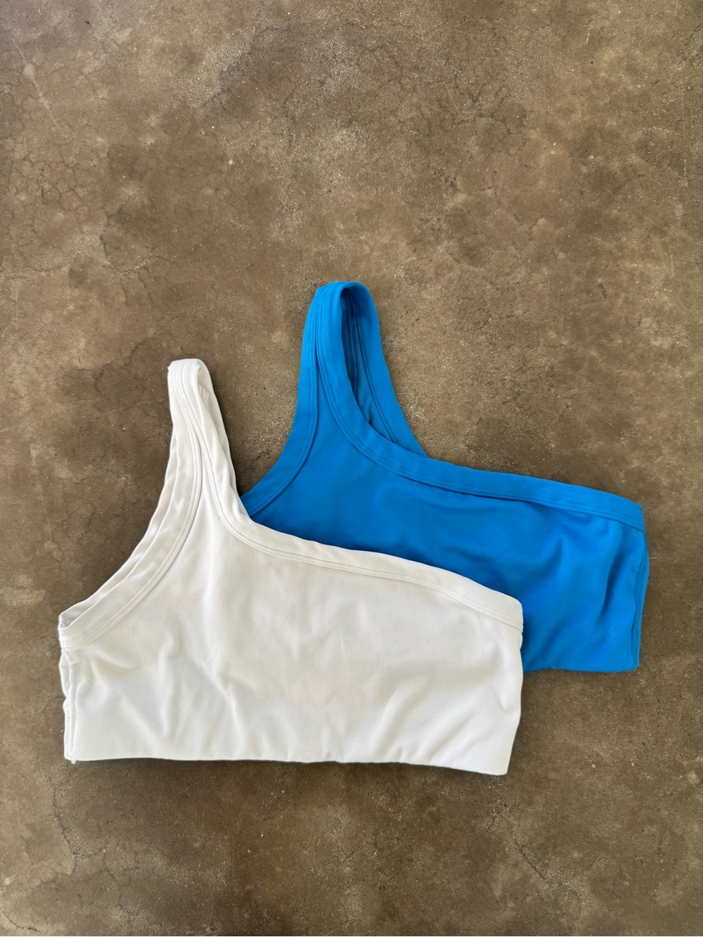 One-Shoulder sports Bra - White & Blue